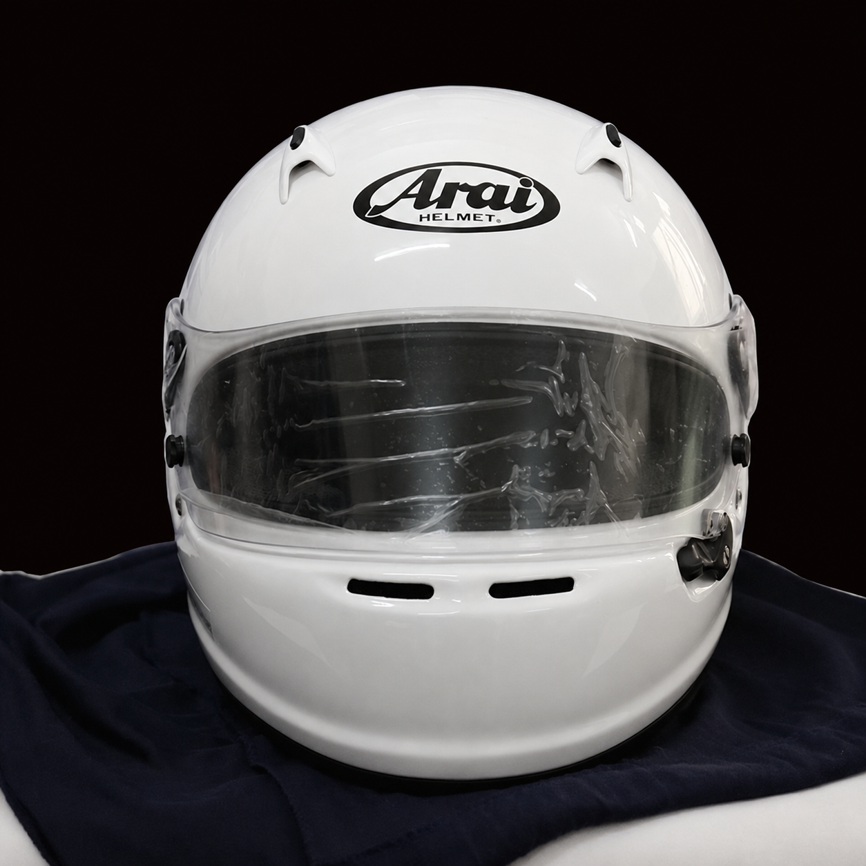 Capacete ARAI SK-6 PED — vista frontal